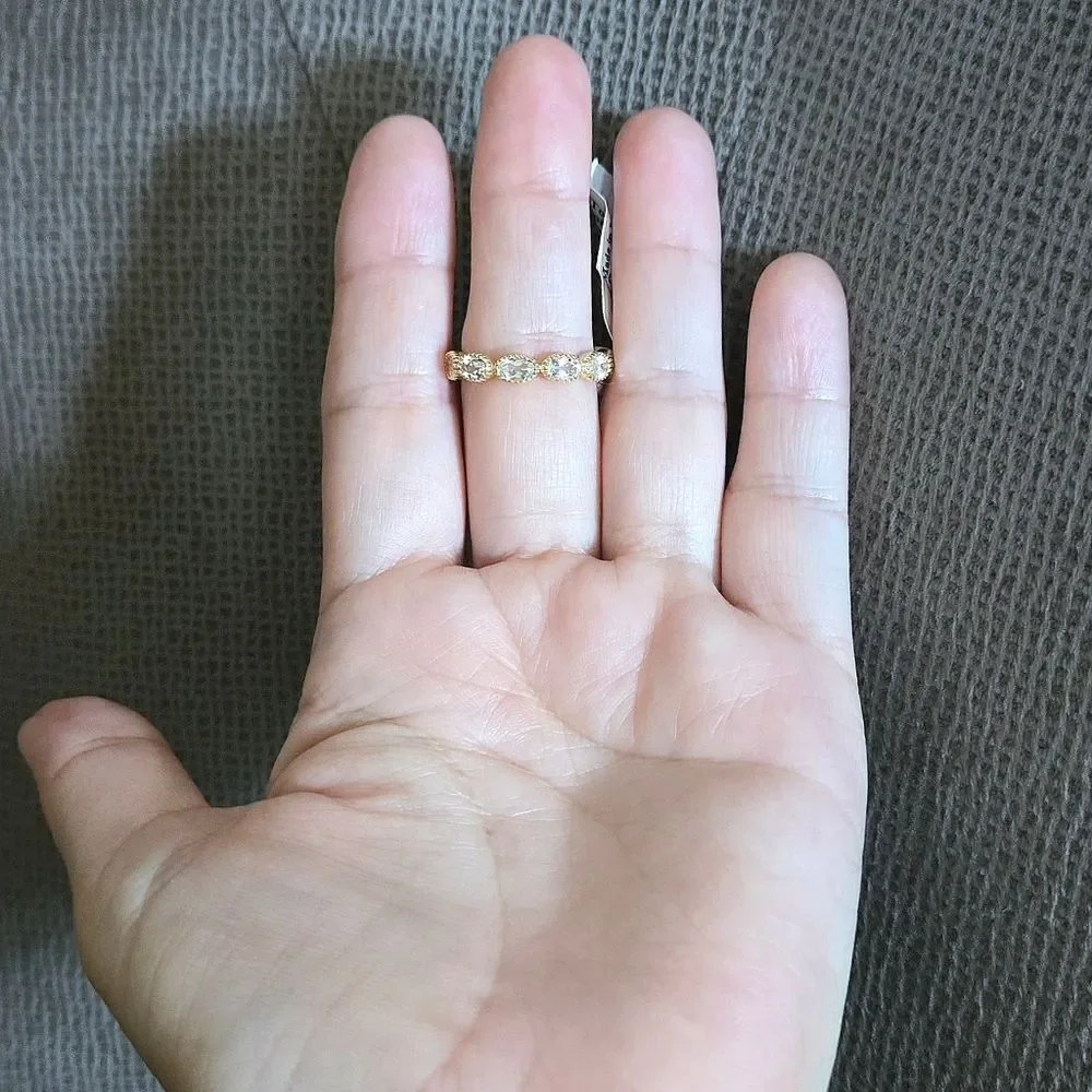 Shaanti Multi Ellipse White Topaz Ring💍 - NWT